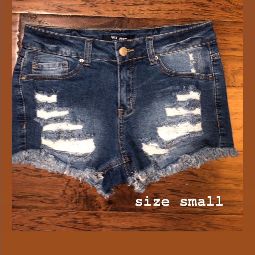 Charlotte russe distressed denim shorts